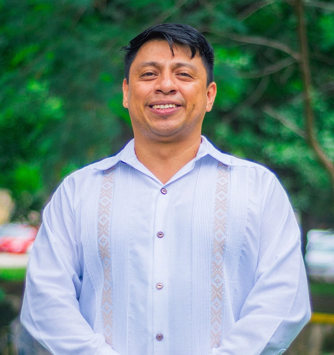 Dr. César Aramis Martines Leina
